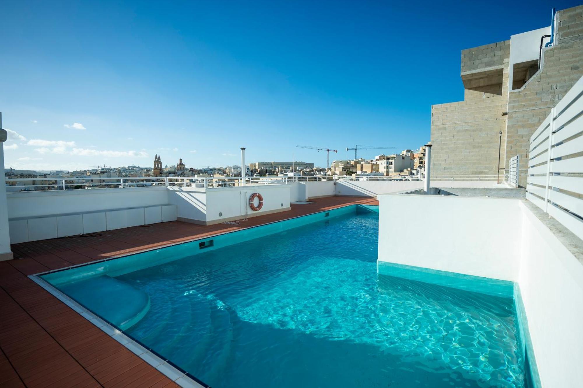 Day'S Inn Hotel And Residence Sliema Exteriör bild