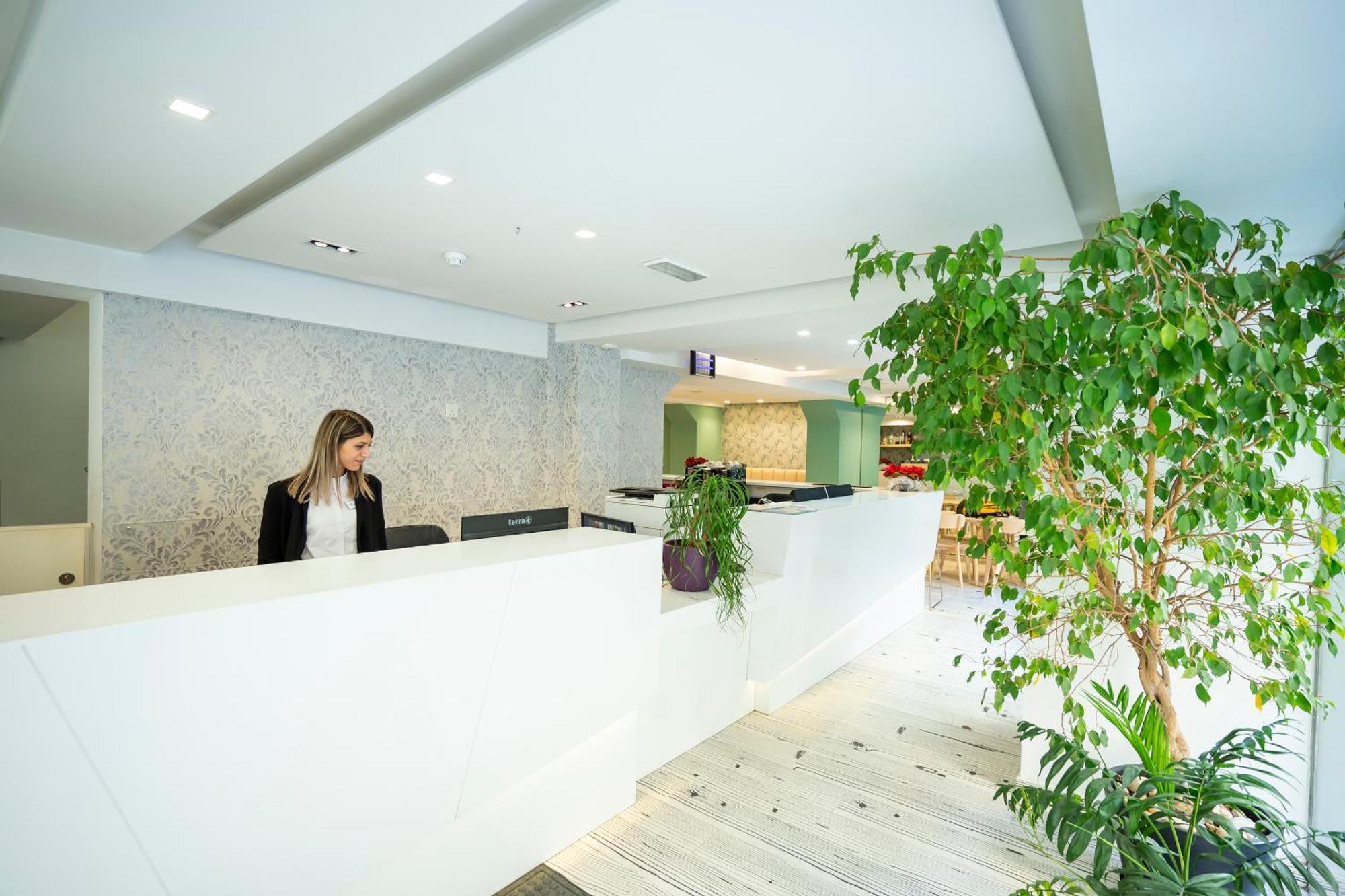 Day'S Inn Hotel And Residence Sliema Exteriör bild